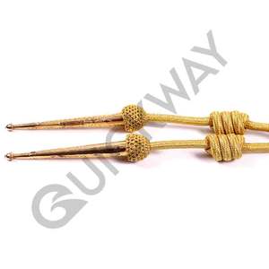 OEM Aiguillette ขายส่งเครื่องแบบที่กําหนดเอง Mylar ทอง Aiguillette ที่กําหนดเองด้วยโลหะทองสองเคล็ดลับ - Product Image 6