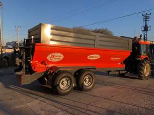 เครื่องหว่านปุ๋ยหมัก 10 ตัน แบบโซ่ขับเคลื่อน - Product Image 4