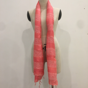 Écharpe en soie style anglais pour femmes, 1 pièce, écharpe design unique, en soie, avec prix antichoc, fabriqué au vietnam, 2021 - Product Image 4