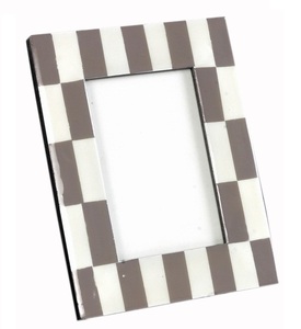 Cadre photo en résine noire design, bordure incurvée grise, fait main, décoration d'intérieur - Product Image 6