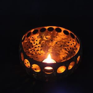 เชิงเทียนกะลามะพร้าวโคมไฟดีไซน์แฟนซีสำหรับตกแต่งบ้านงานฝีมือจากเวียดนาม - Product Image 5