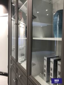 NICOCABINET Custom MDF Lacca Libreria 3 Fila Libro Mobile Con Cassetti E Porta In Vetro Libreria Sapiens - Product Image 2