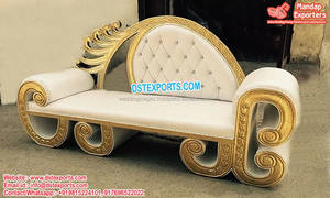 Juego de sofá de diseñador Grand Mehroon para bodas musulmanas Evento asiático Marca Boston con chaise dorado y sillas de madera para novias - Product Image 6