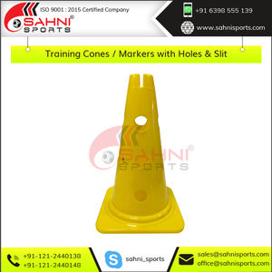 Calidad Premium 12 \ "y 15 \" Conos de entrenamiento de agilidad deportiva Material PE Marcadores de servicio pesado con agujeros Esenciales de hendidura para entrenamiento - Product Image 3