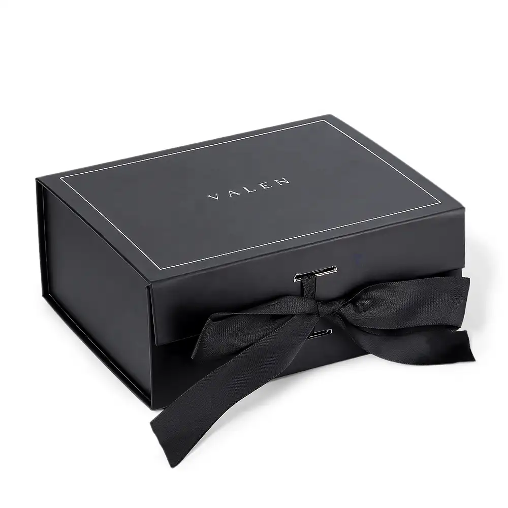 लक्जरी काले बड़े कस्टम लोगो चुंबकीय बंद Foldable कठोर गत्ता कागज उपहार पैकेजिंग जूते बॉक्स