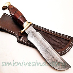 Cuchillo Bowie de Supervivencia y Caza, Hecho a Mano con Acero de Damasco y Mango de Madera de Palisandro, Duradero, OEM (smk1701), Garantía de 3 Años - Product Image 3