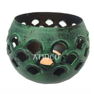 Petit plat rond vert menthe sombre en fer pour décoration de fête | Support votif en forme de bol - Product Image 1