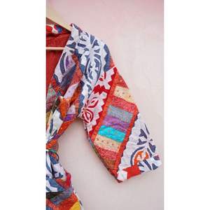 เสื้อแจ็กเก็ต Kantha แบบมีหลายสีสำหรับใส่ในงานปาร์ตี้งานตัดเย็บแบบดั้งเดิมสวยงาม - Product Image 5