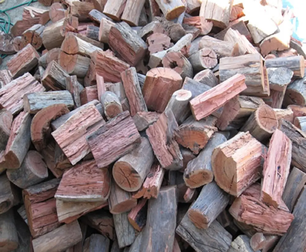 Hard Hout Brandhout Berkenhout Eiken En Beuken Log Brandhout/Mangrove Hardhout Brandhout Voor Verkoop In Bulk Hoeveelheid 28 C/83F Biobrandstof