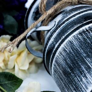 Pot de fleurs intérieur galvanisé au design fait à la main avec une taille de forme unique, parfait pour le jardin et la présentation élégante des plantes - Product Image 5