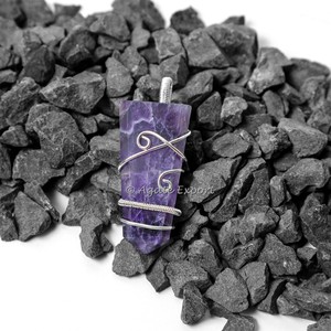 Pendentifs de guérison en fil à facettes, améthyste naturelle, Six faces - Product Image 1