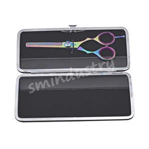 Ciseaux de barbier pour salon de coiffure, accessoires de qualité professionnelle, en acier inoxydable 440C, avec repose-doigt réglable, (SC010), vente en gros - Product Image 2