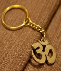 Best quality Unique Customized pure brass keychain at lowest price - Product Image 2