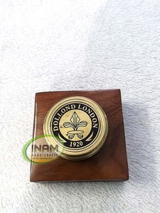 Calidad extrema náutico latón brújula con shisham caja de madera - Product Image 4