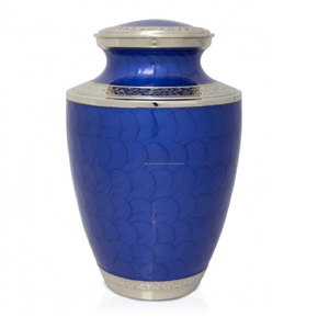 Nouvelle arrivée urnes de crémation pour adultes en laiton belle conception de gravure émail de couleur or et blanc fini. - Product Image 6