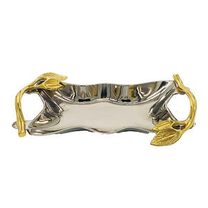 ถาดเสิร์ฟทรงสี่เหลี่ยมผืนผ้าตกแต่งสีโรสโกลด์ ถาดเสิร์ฟลายตอกแบบตกแต่งสำหรับการตกแต่ง - Product Image 4