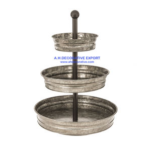 Plateau de service alimentaire Vintage en métal de forme ronde avec poignée et Base à pieds plateau gris galvanisé à 3 niveaux - Product Image 2