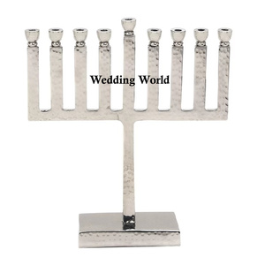 Proveedor de Metal Menorah Acabado en plata Soporte de vela de diseñador hecho a mano Alta calidad Venta al por mayor Portavelas de metal de lujo - Product Image 5