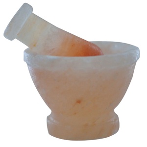 ครกเกลือและสากทำมือสีชมพูเข้มทำด้วยชุดเกลือคริสตัลที่มีอยู่ที่นี่ - Product Image 2