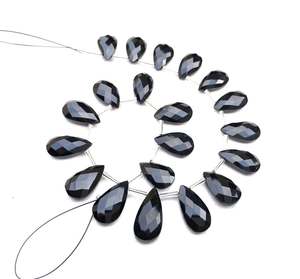 20 véritables perles de briolette en forme de poire à facettes de haute qualité pierre précieuse de spinelle noire naturelle en gros du fabricant - Product Image 3