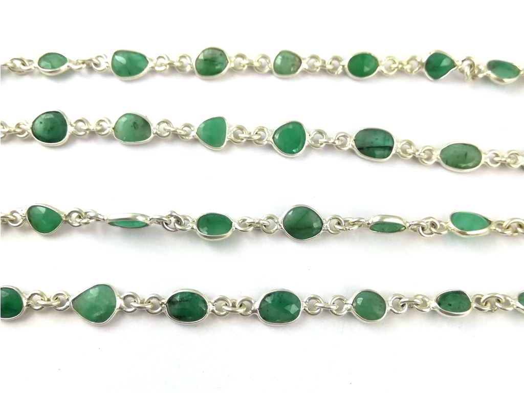 สีเขียว