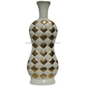 Florero de aluminio de metal blanco y dorado de diseño moderno para decoración navideña de mesa - Product Image 1