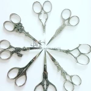 Ciseaux à ongles de manucure en acier inoxydable de haute qualité Ciseaux à cuticules durables pour une utilisation en beauté - Product Image 1