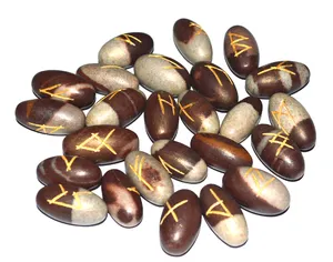 Narmada Shiva Lingam Rune Set | Guarigione Rune di pietra set