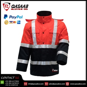Chaqueta de seguridad con cinta de alta visibilidad para hombre con logotipo personalizado de fabricante de Pakistán con seguridad reflectante de cuello alto - Product Image 4