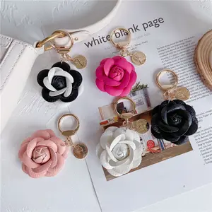 Брелок для ключей Женский, милая Подвеска из искусственной кожи с цветами розы, камелии, кольцо-цепочка