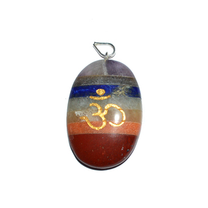 Achetez en ligne des pendentifs ovales Om en pierres de chakra : Pendentifs ovales Om en pierres de chakra à vendre - Product Image 1