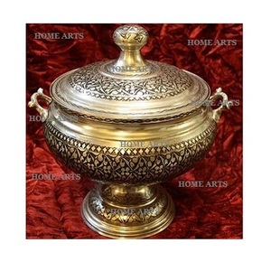 Plat de chauffe-plats en laiton de couleur or avec chauffe-plats de la plus grande qualité pour les accessoires d'hôtel et de mariage - Product Image 3
