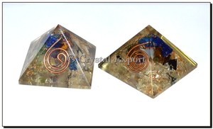 Meilleure valeur de pyramides d'orgone multi-pierres: Pyramides d'orgone multi-pierres à vendre - Product Image 2