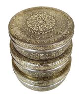 RÉCIPIENT DÉCORATIF MOYEN EN ACIER INOXYDABLE DE CONCEPTION ANTIQUE INFINITY AVEC COUVERCLE-MEENA DORÉ (7.5 "X 7.5" X 2.5 "POUCES)