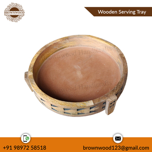 Suministro directo de fábrica Bandeja de servicio de madera de mango redonda hecha a mano con patas Bandeja de madera decorativa multiusos para la cocina del hogar - Product Image 4