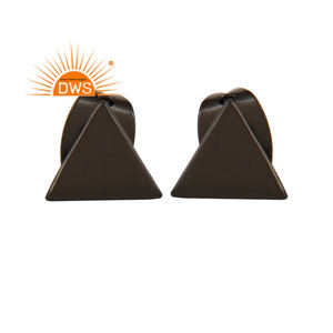 Pendiente de tuerca de diseño triangular hecho a mano para mujer, joyería de plata para mujer, regalo para su delicada colección - Product Image 1