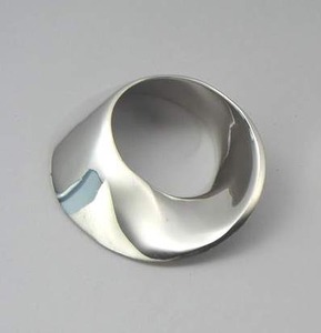 Modern Metallic Silver Flower Shape Napkin Ring New Brass Napkin Holder and <b>Tissue</b> Holder for <b>Wedding</b> Dining Table Decorations - Product Image 4