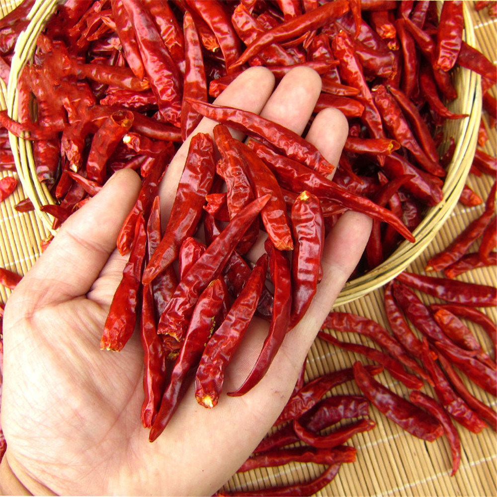 Export Vietnam high quality natural dried red chili pepper with per ton price