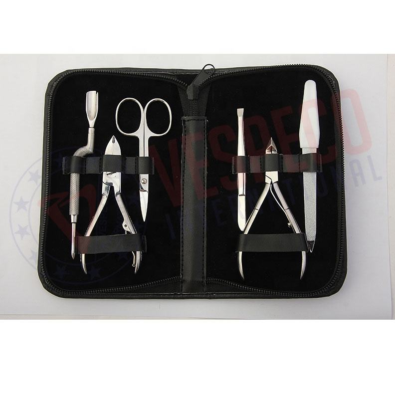 Finition polonaise ou mate selon les exigences du client.