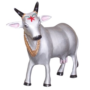 Estatua Decorativa de Vaca de Aluminio, Arte Popular Religioso, Fundición de Metal de Kalavastu - Product Image 2