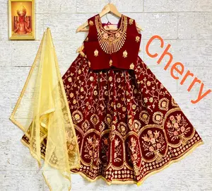 派对服装拉亨加·乔利·苏拉特新娘派对服装乔其纱·阿纳卡利最新设计Chaniya Choli Lehenga与衬衫印度风格