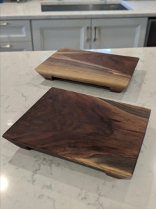 Planche à découper moderne et écologique en bois de noyer, taille personnalisable, blocs à découper carrés rectangulaires pour légumes, planche de service - Product Image 2