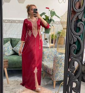 El último hermoso diseñador de bordado en deslumbrante vestido caftán para uso diario y ropa de fiesta - Product Image 2