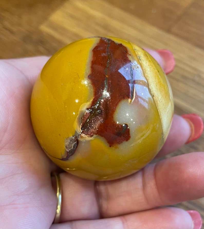 สีเหลือง