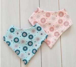 Bavoirs bandana au design personnalisé pour bébé, livraison gratuite - Product Image 1