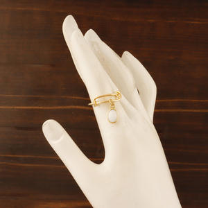 Anneau empilable minimaliste damier coupe agate blanche lunette réglage anneau flexible laiton plaqué or forme ovale pierre précieuse anneau fait main - Product Image 3