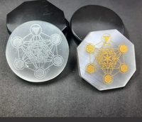 Selenite, Symbole religieux de Ganesha gravé, Poli, Plaque de charge, Décoration d'intérieur, Sous-verre, Fait main, Portable, Vente en gros, AAMEENA AGATE