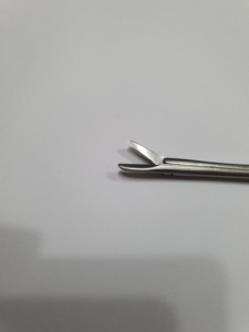 Bellucci 14 cm Tijeras desmontables Fuente de alimentación manual - Product Image 5