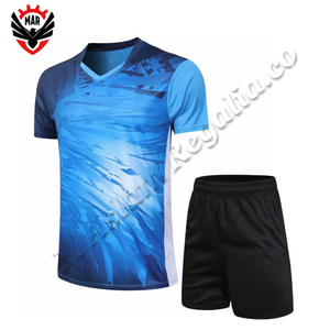 Uniforme de fútbol de equipo con nombre personalizado e impresión por sublimación conjuntos de diseño personalizados - Product Image 1