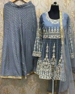 2019 elegante hermoso vestido de boda/fiesta indio y paquistaní para mujer de talla grande hasta el suelo Kurta Plazo bordado pesado - Product Image 1